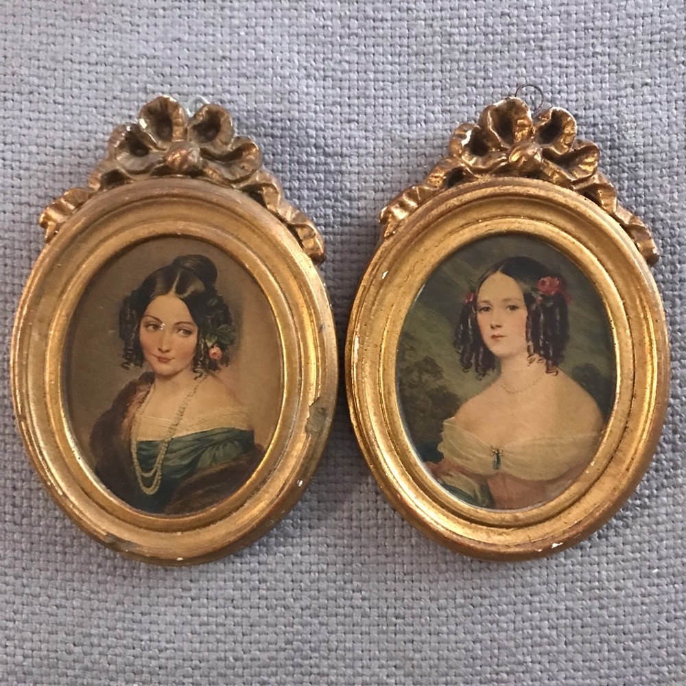Mencarini & Bro Set of 2 Gilt Plaster Portraits Frames Vintage